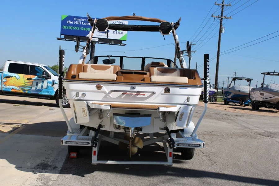 2027-malibu-wakesetter-23-lsv-147238-image6.webp