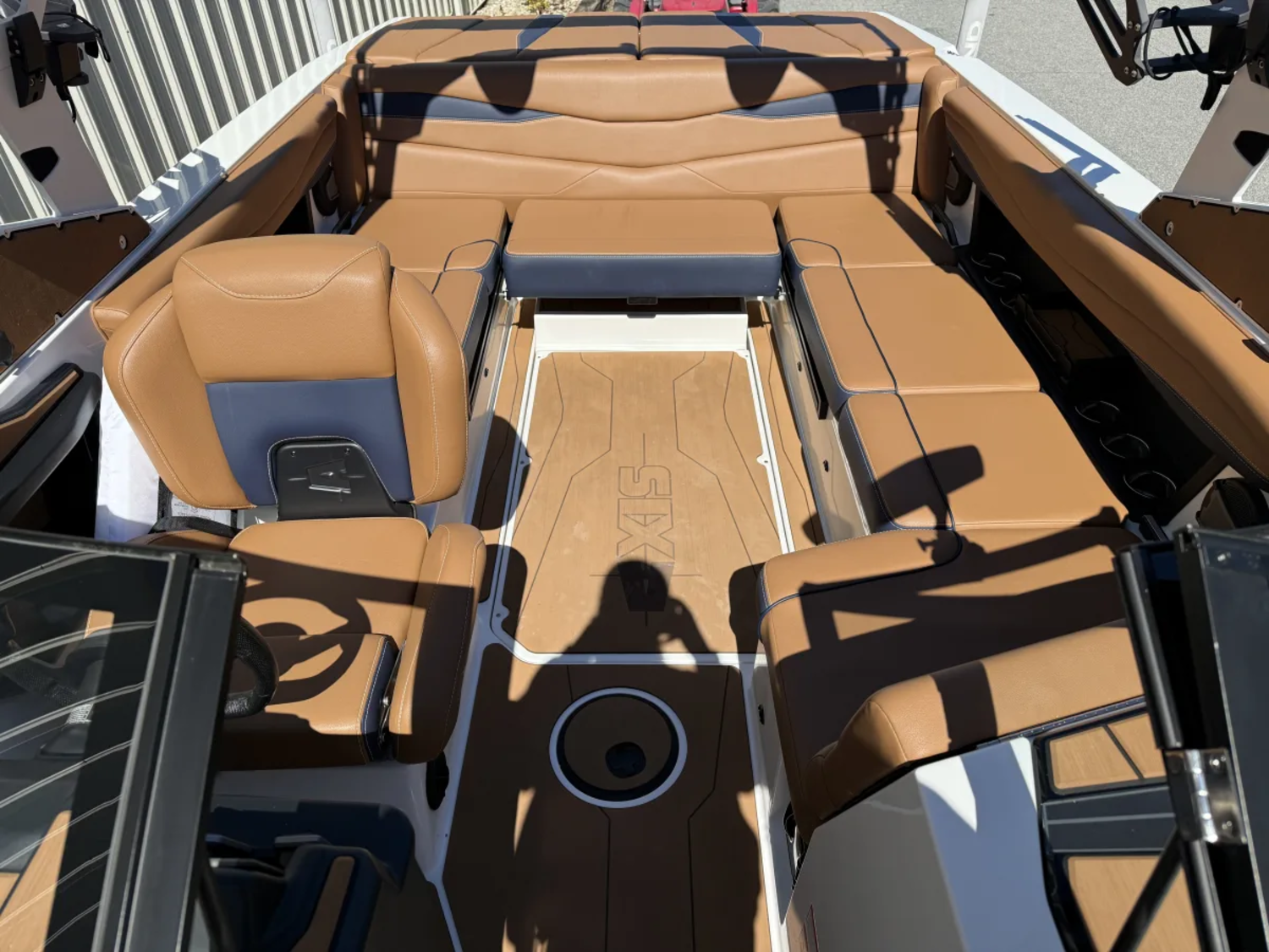 2024 Axis A225