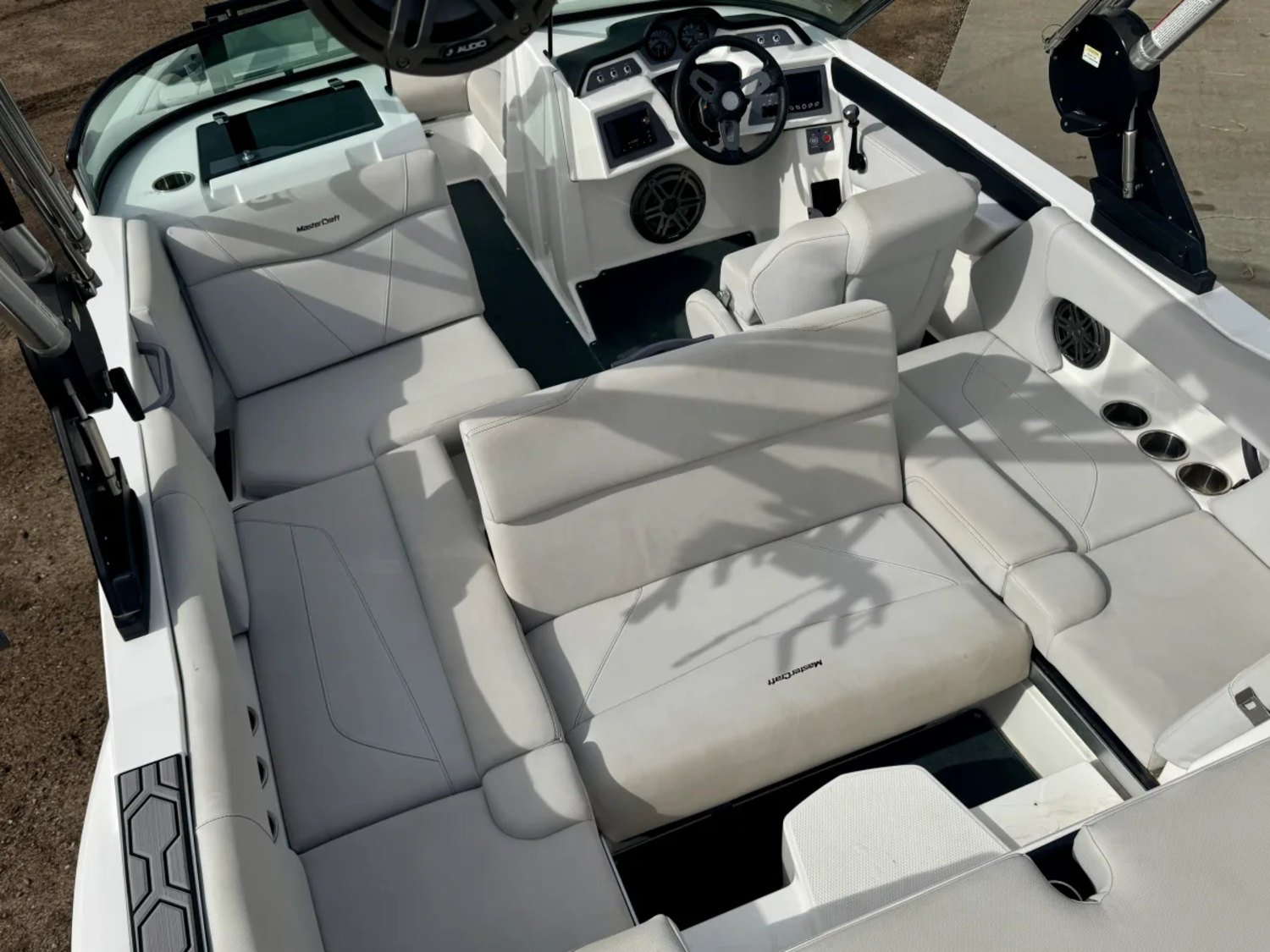 2020 MasterCraft NXT20 - No Frills - Great Condition
