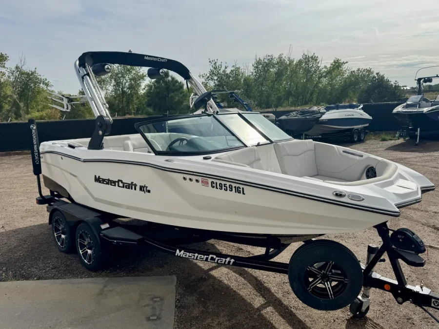 2020-mastercraft-nxt20-147244-image19.webp