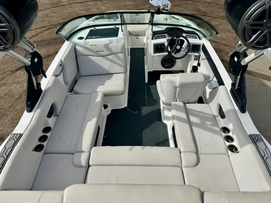 2020-mastercraft-nxt20-147244-image3.webp