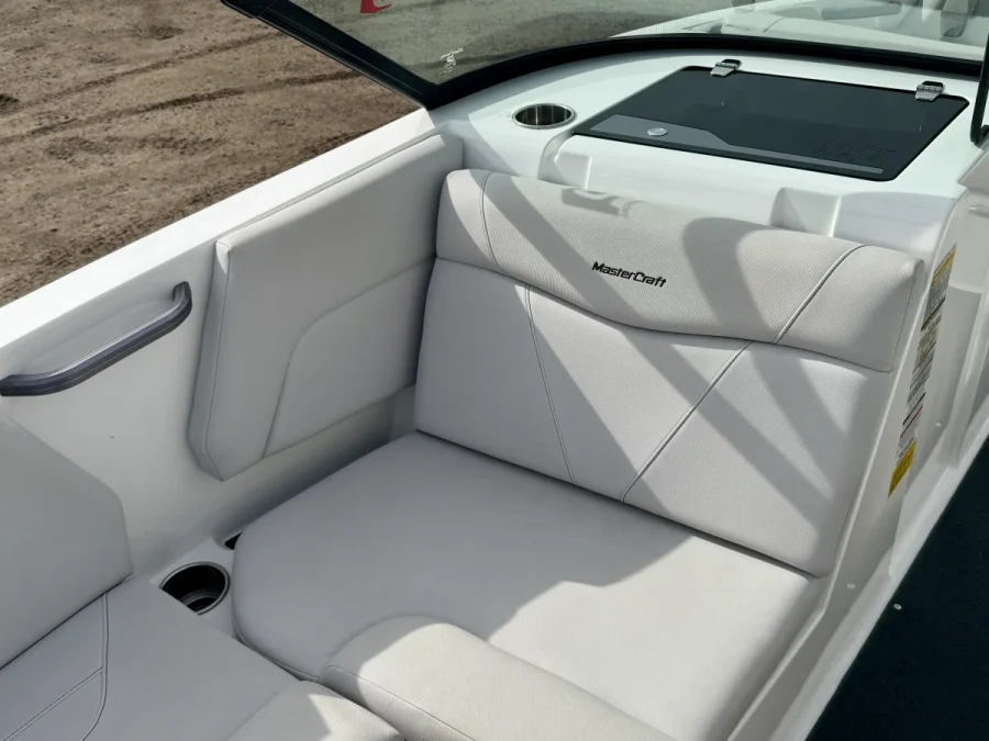 2020-mastercraft-nxt20-147244-image7.webp