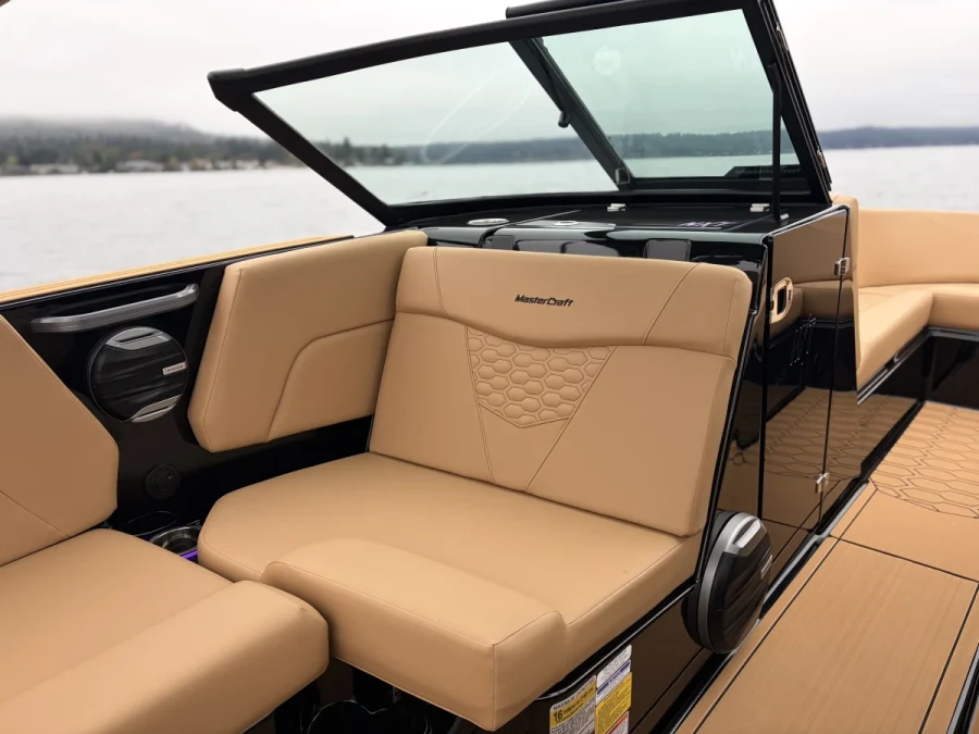 2027-mastercraft-nxt23-147248-image12.webp
