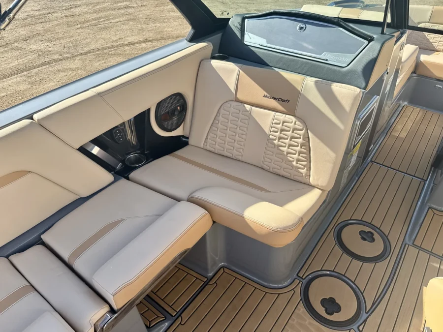 2024-mastercraft-x24-147254-image9.webp