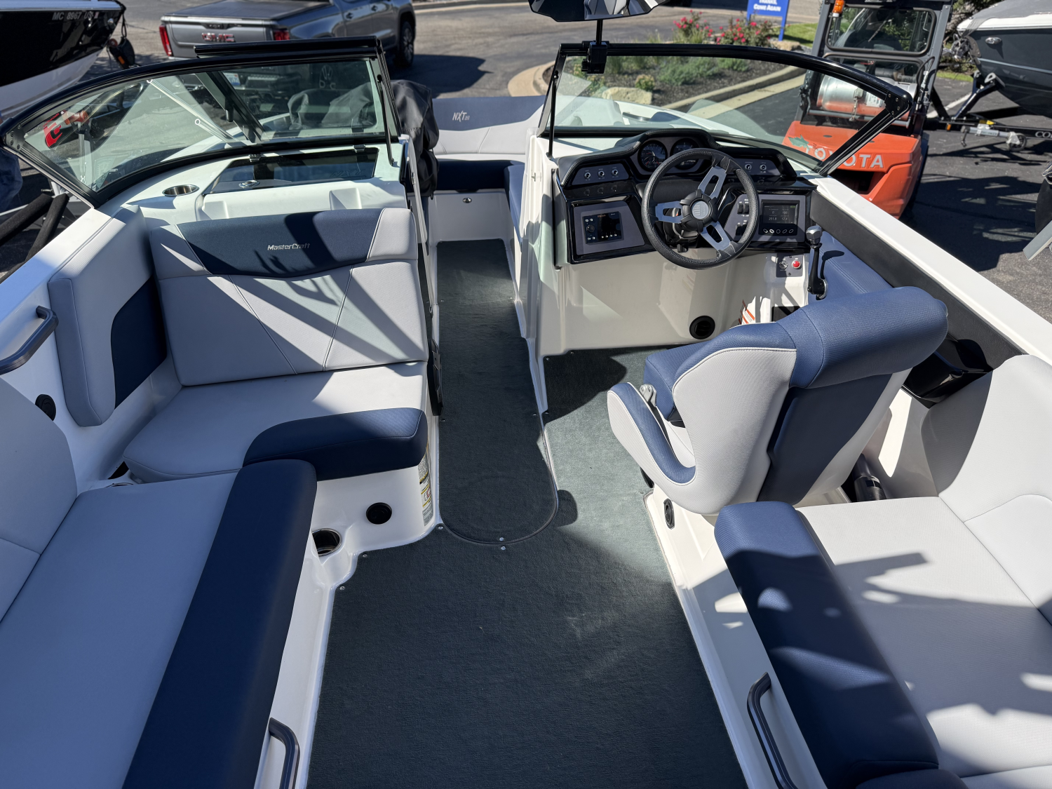 2022 MasterCraft NXT24