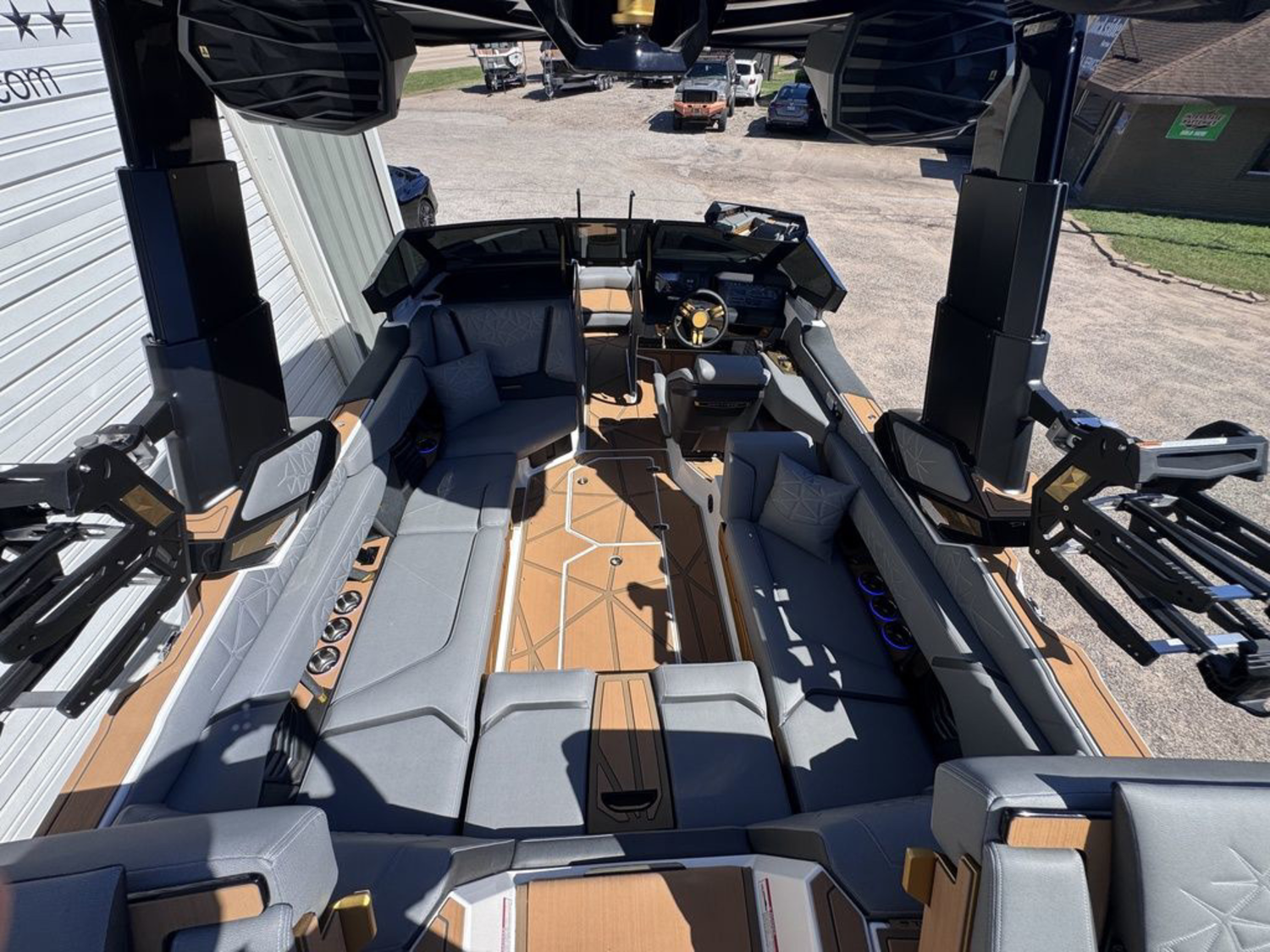 2027 Nautique G23 Paragon