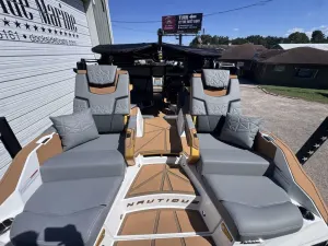2027 Nautique G23 Paragon Icon