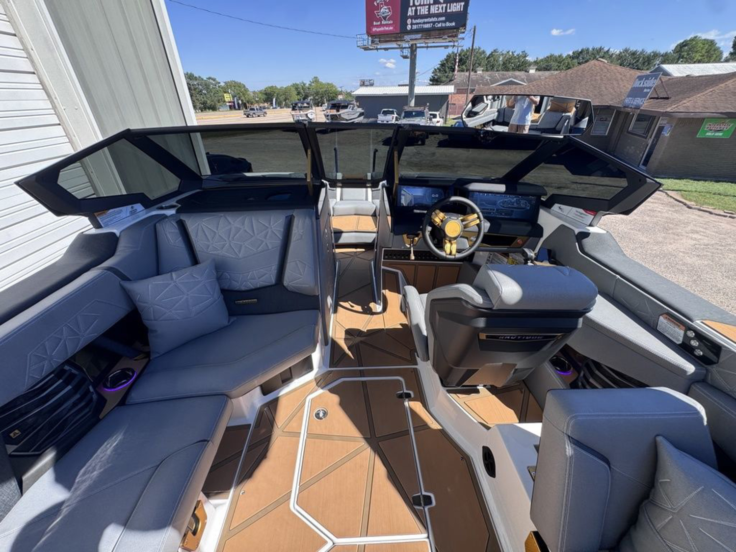 2027 Nautique G23 Paragon