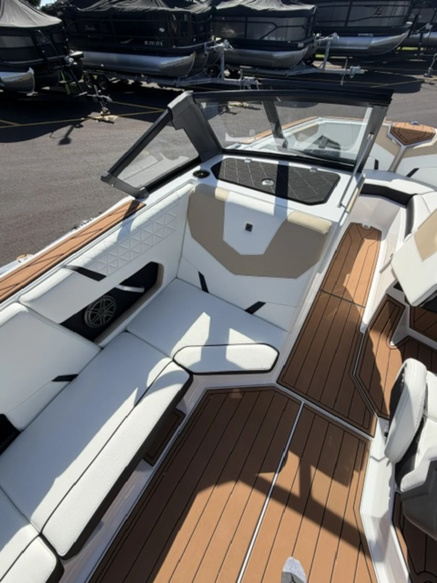 2025-nautique-gs22-147269-image9