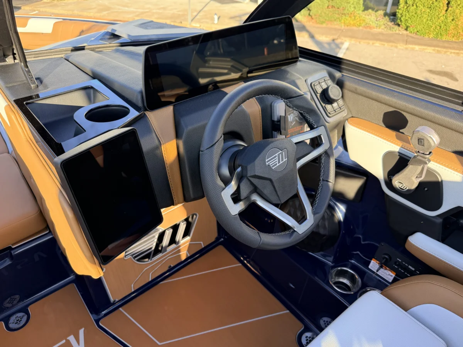 2027 Malibu Wakesetter 25LSV