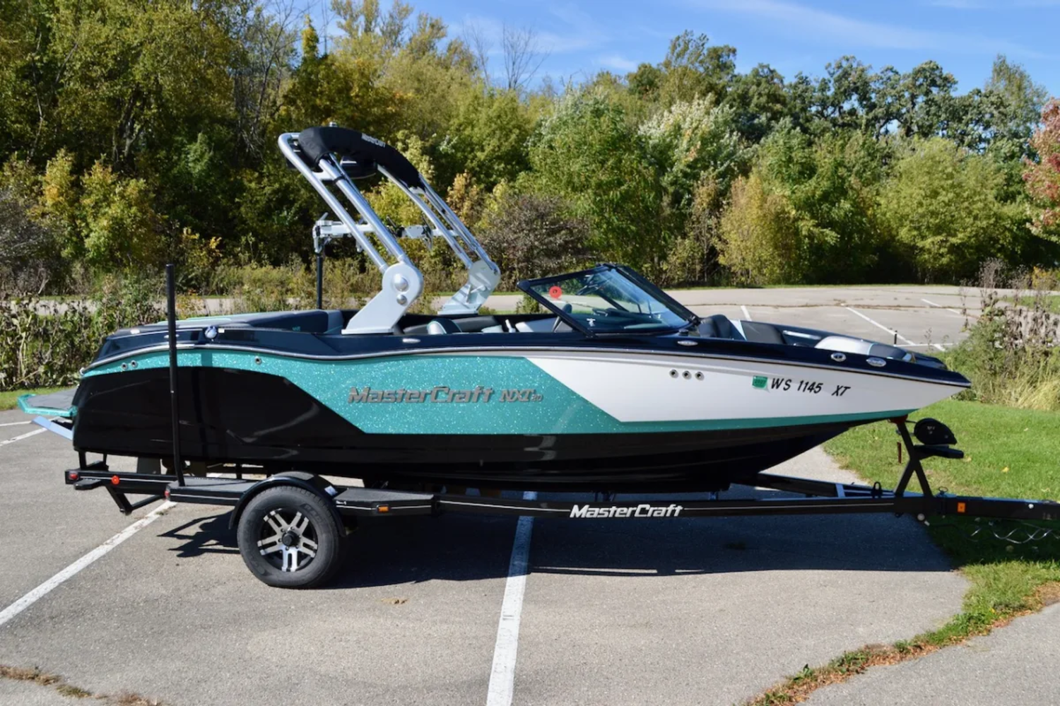 Mastercraft NXT20 with Trailer
