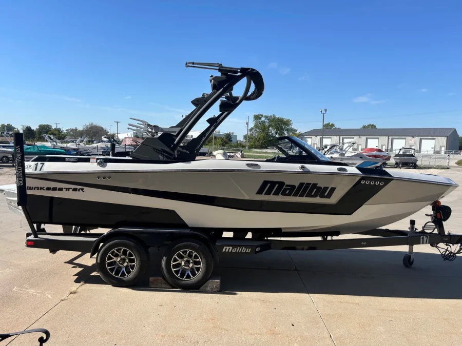 2022-malibu-21-lx-147279-image1.webp