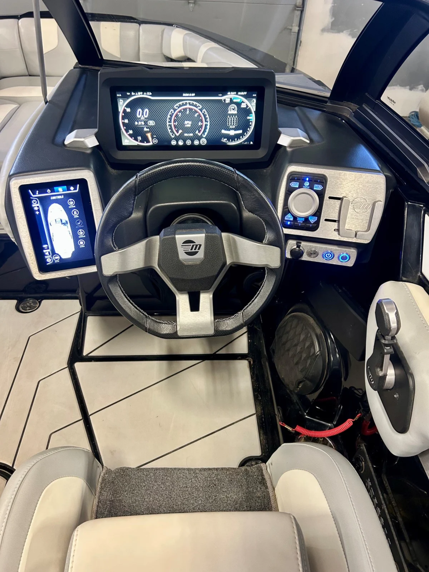 2022 Malibu 21 LX
