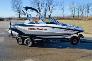 2018-mastercraft-xt20-147286-image1.webp