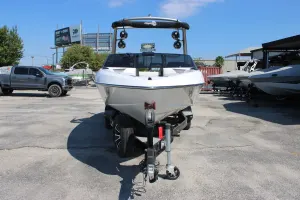2018-malibu-wakesetter-vlx-147288-image2.webp