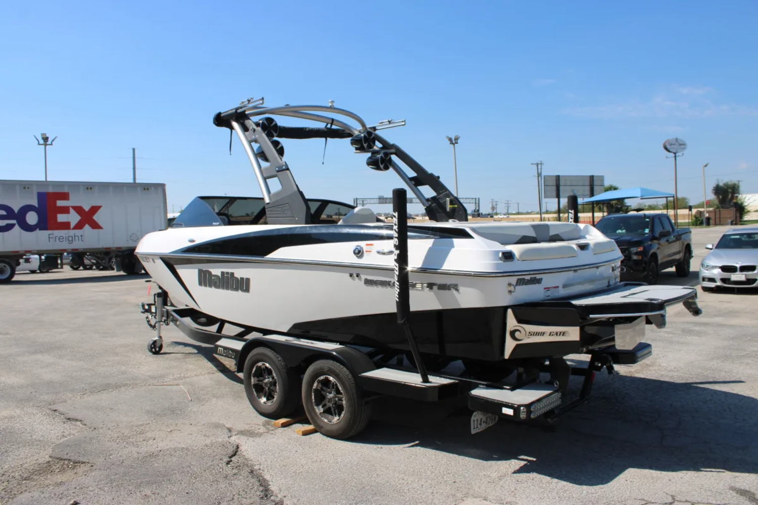 2018 Malibu 22 VLX
