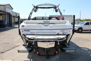 2018-malibu-wakesetter-vlx-147288-image7.webp
