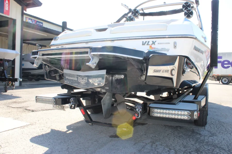 2018-malibu-wakesetter-vlx-147288-image8.webp