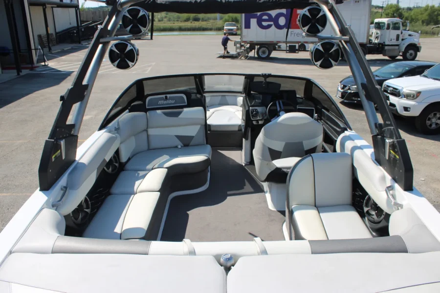 2018-malibu-wakesetter-vlx-147288-image9.webp