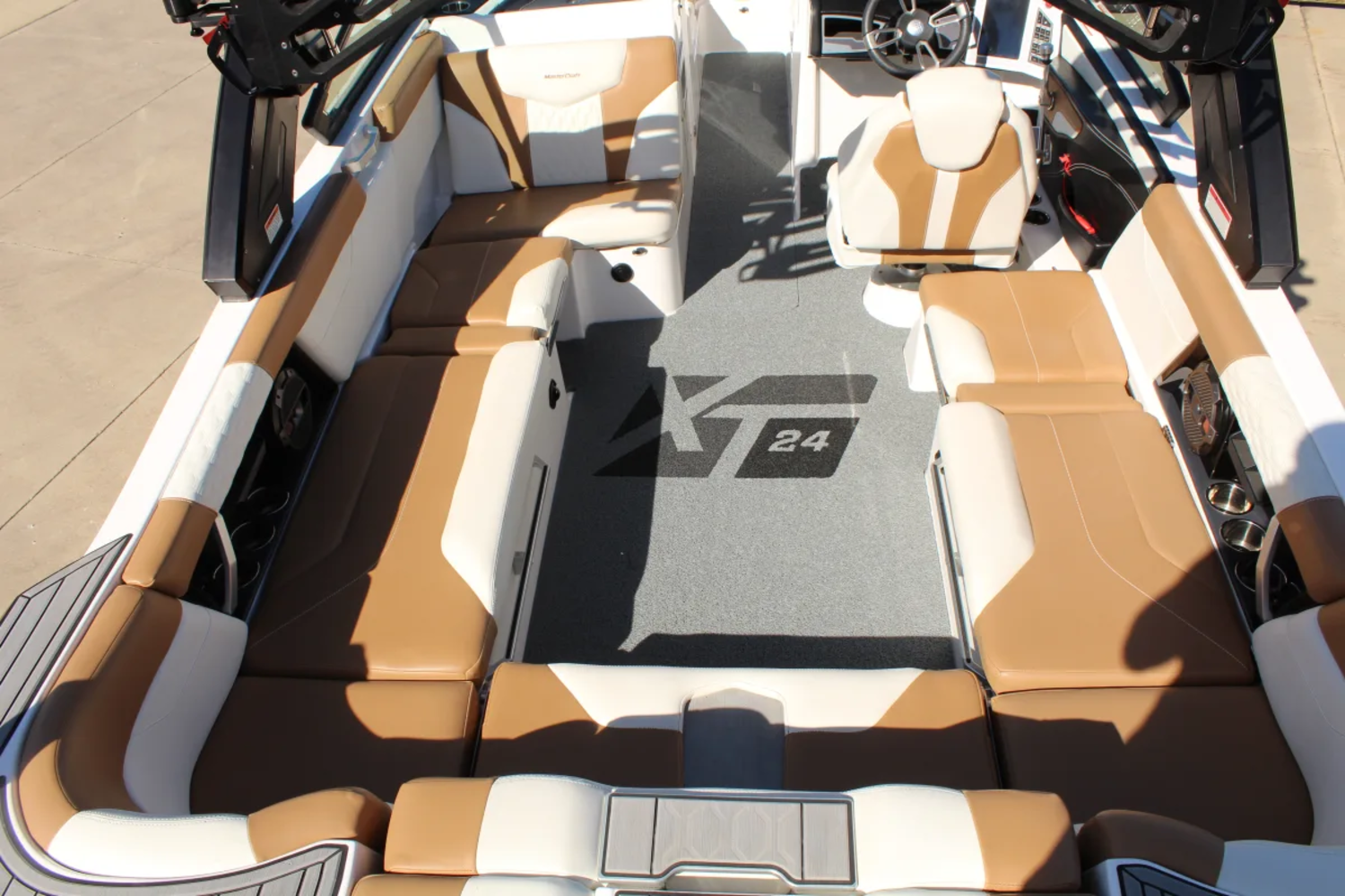 2022 Mastercraft XT24
