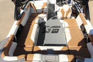 2022-mastercraft-xt24-147293-image6.webp