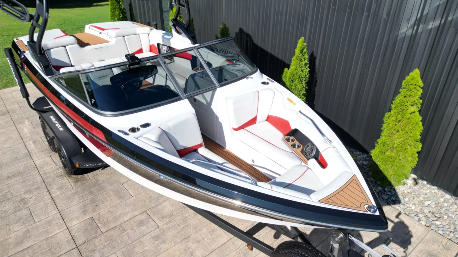 2015 Super Air Nautique 230