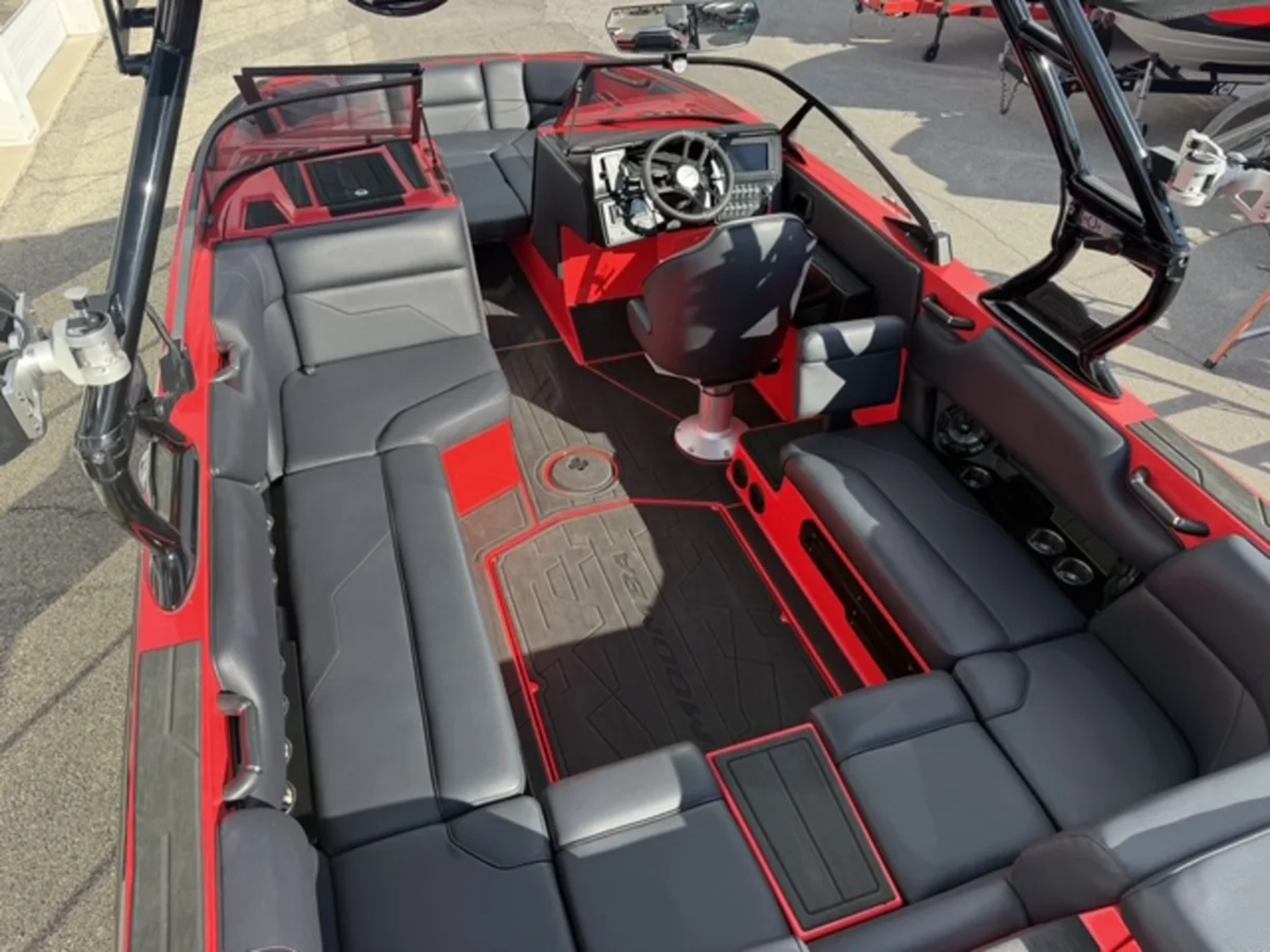 2025 23' Moomba MAX Bowrider