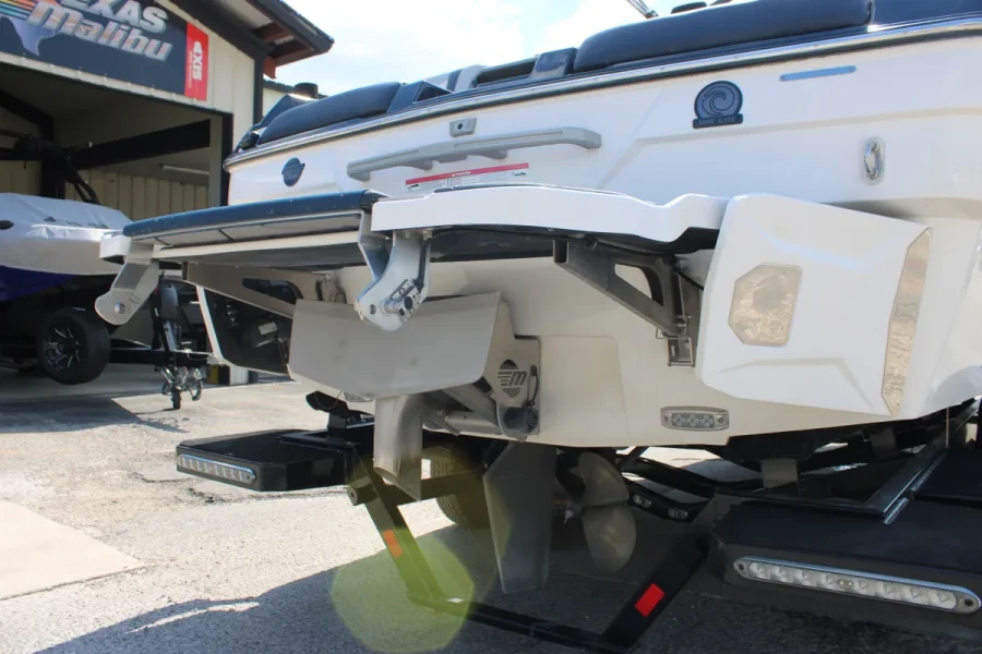 2025-malibu-wakesetter-23-lsv-147297-image8.webp