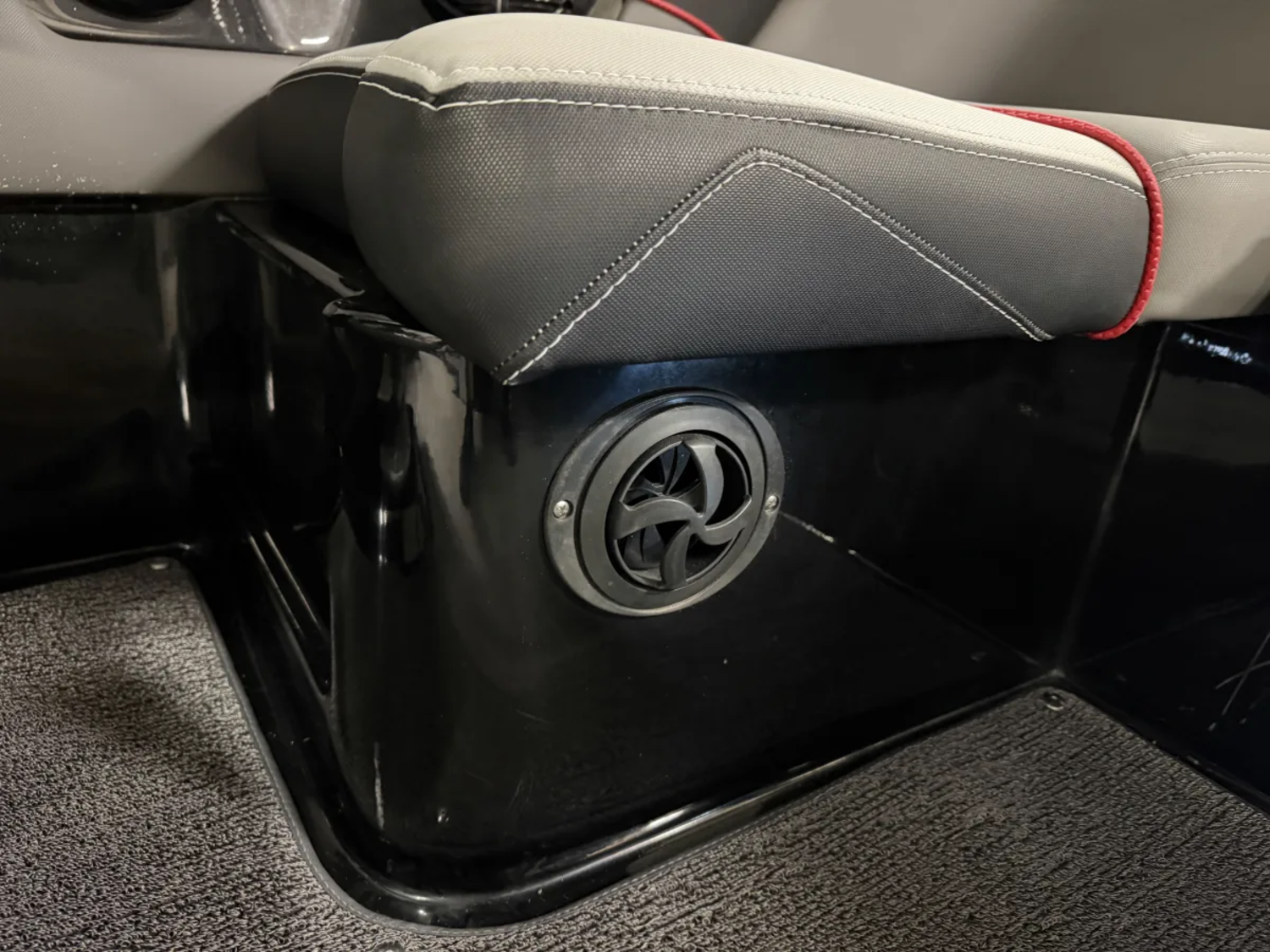 2018 Supreme S211