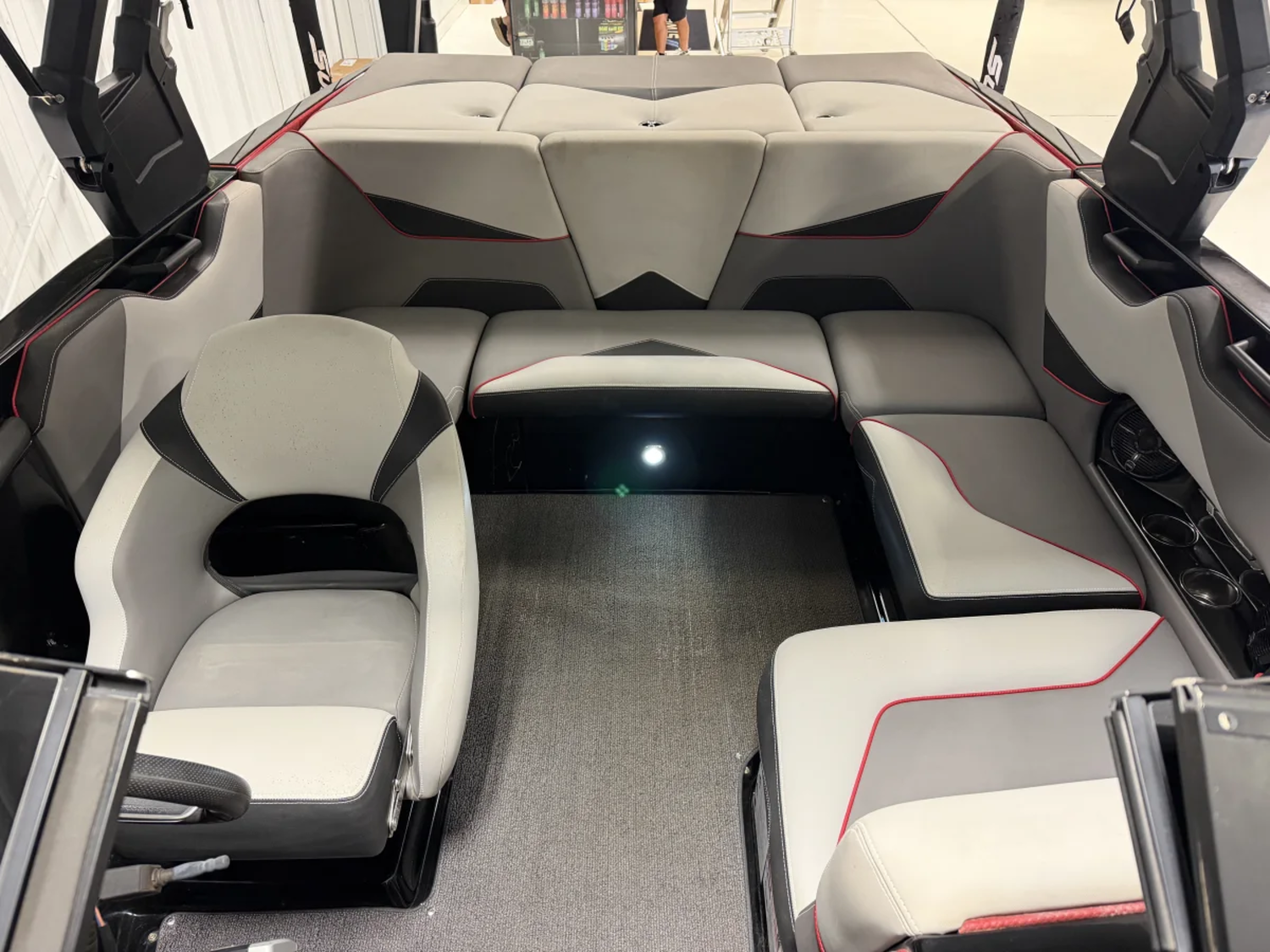 2018 Supreme S211