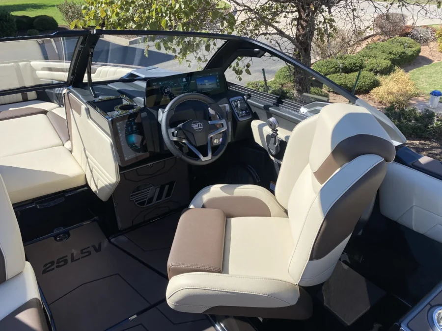 2027-malibu-wakesetter-25-lsv-147340-image10.webp