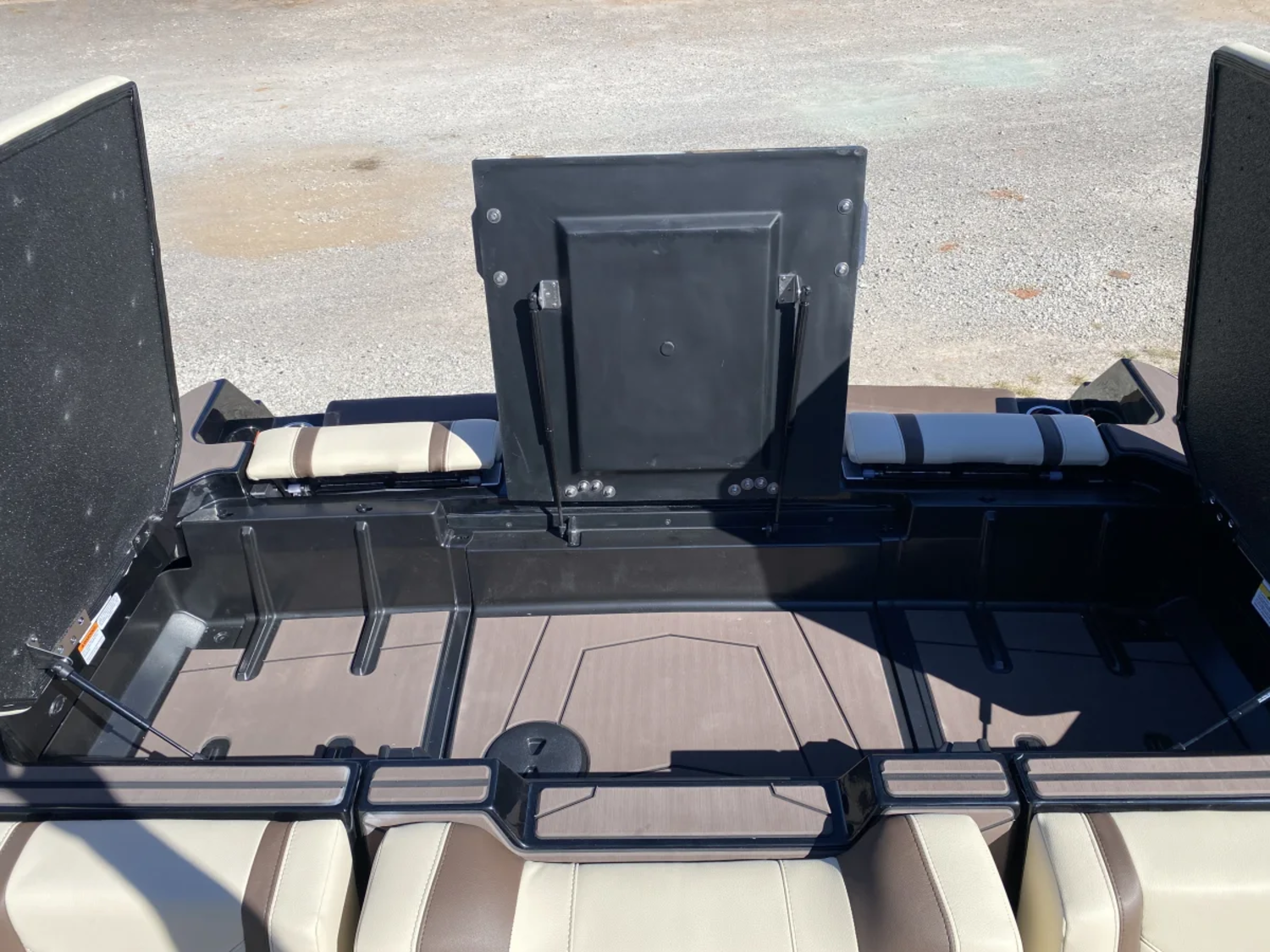 2027 Malibu Wakesetter 25 LSV