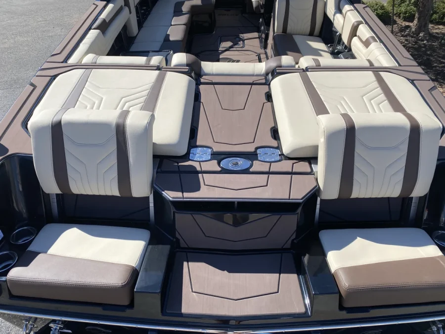 2027-malibu-wakesetter-25-lsv-147340-image8.webp