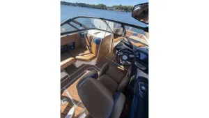 2017-nautique-g23-147341-image10.webp