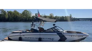2017-nautique-g23-147341-image16.webp