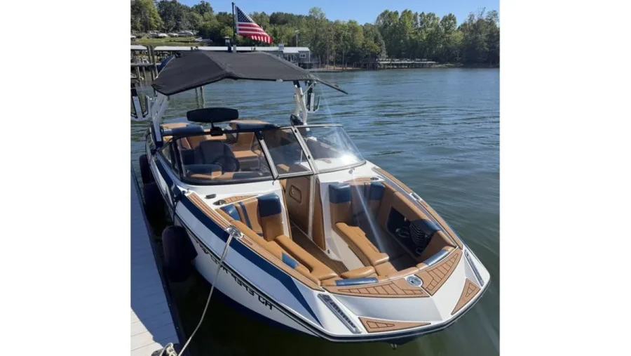 2017-nautique-g23-147341-image3.webp