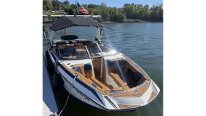2017-nautique-g23-147341-image5.webp