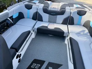 2023-mastercraft-xt22-147343-image11.webp