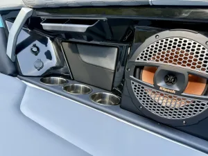 2023-mastercraft-xt22-147343-image13.webp