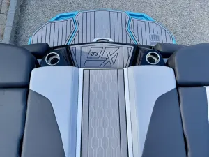 2023-mastercraft-xt22-147343-image17.webp