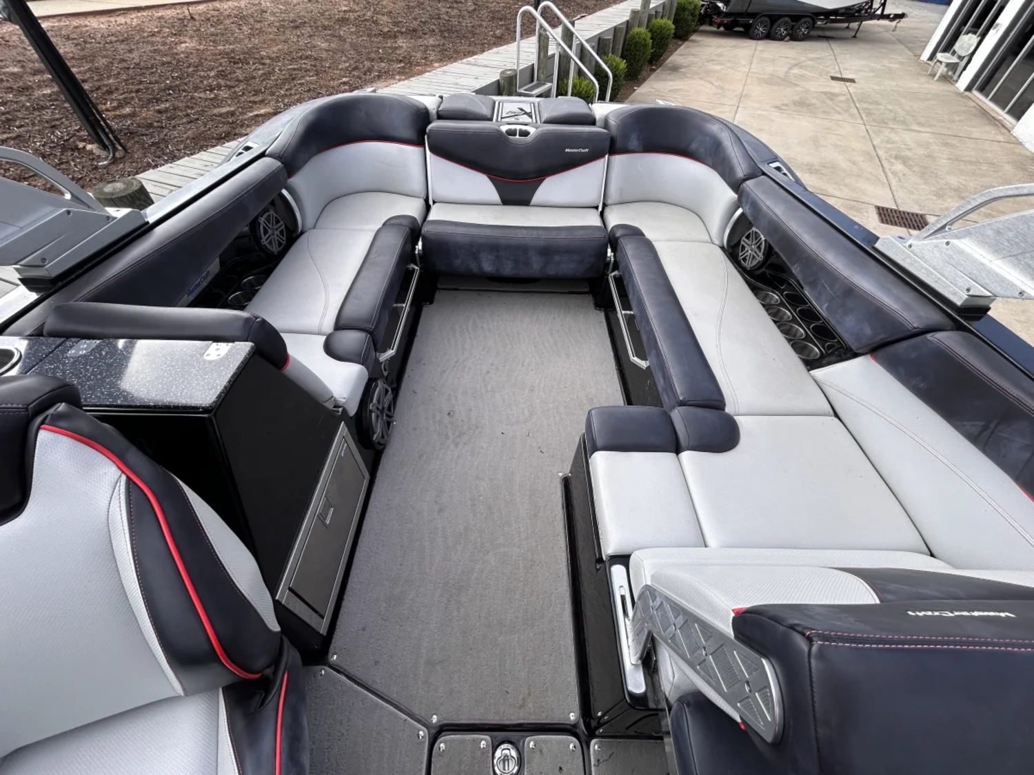 Surf Yacht!