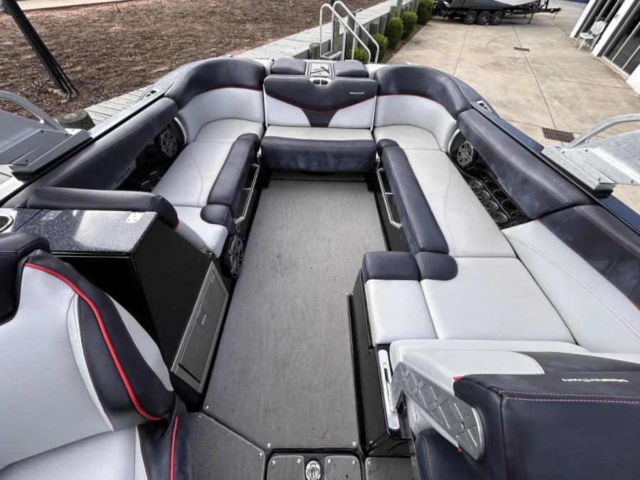 2016-mastercraft-x26-147355-image9.webp