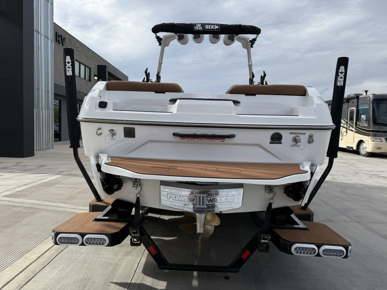 2025 Axis Wake Research A245