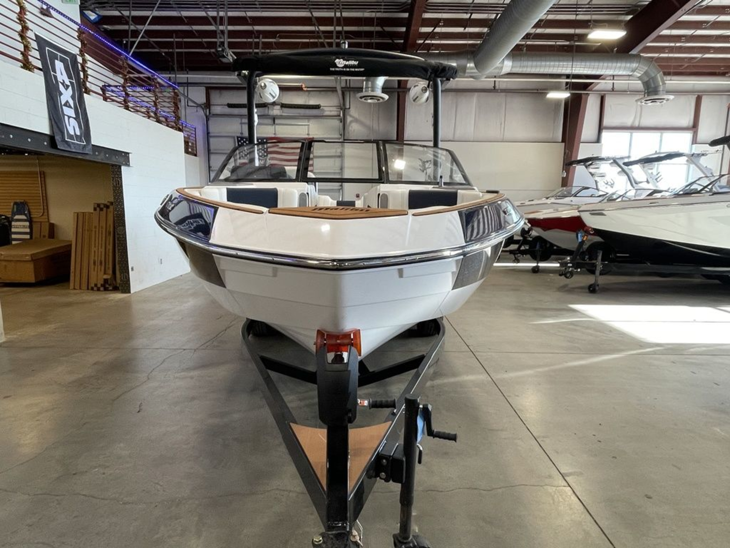 2025 Malibu Boats 23 LSV