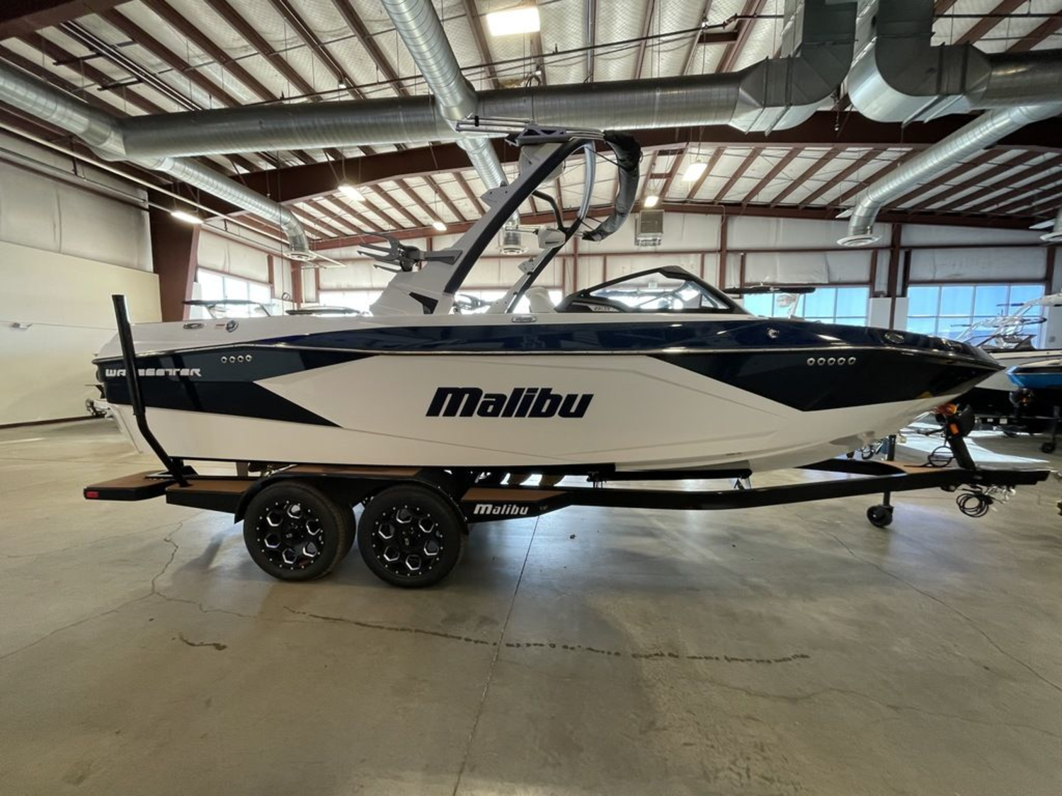 2025 Malibu Boats 23 LSV