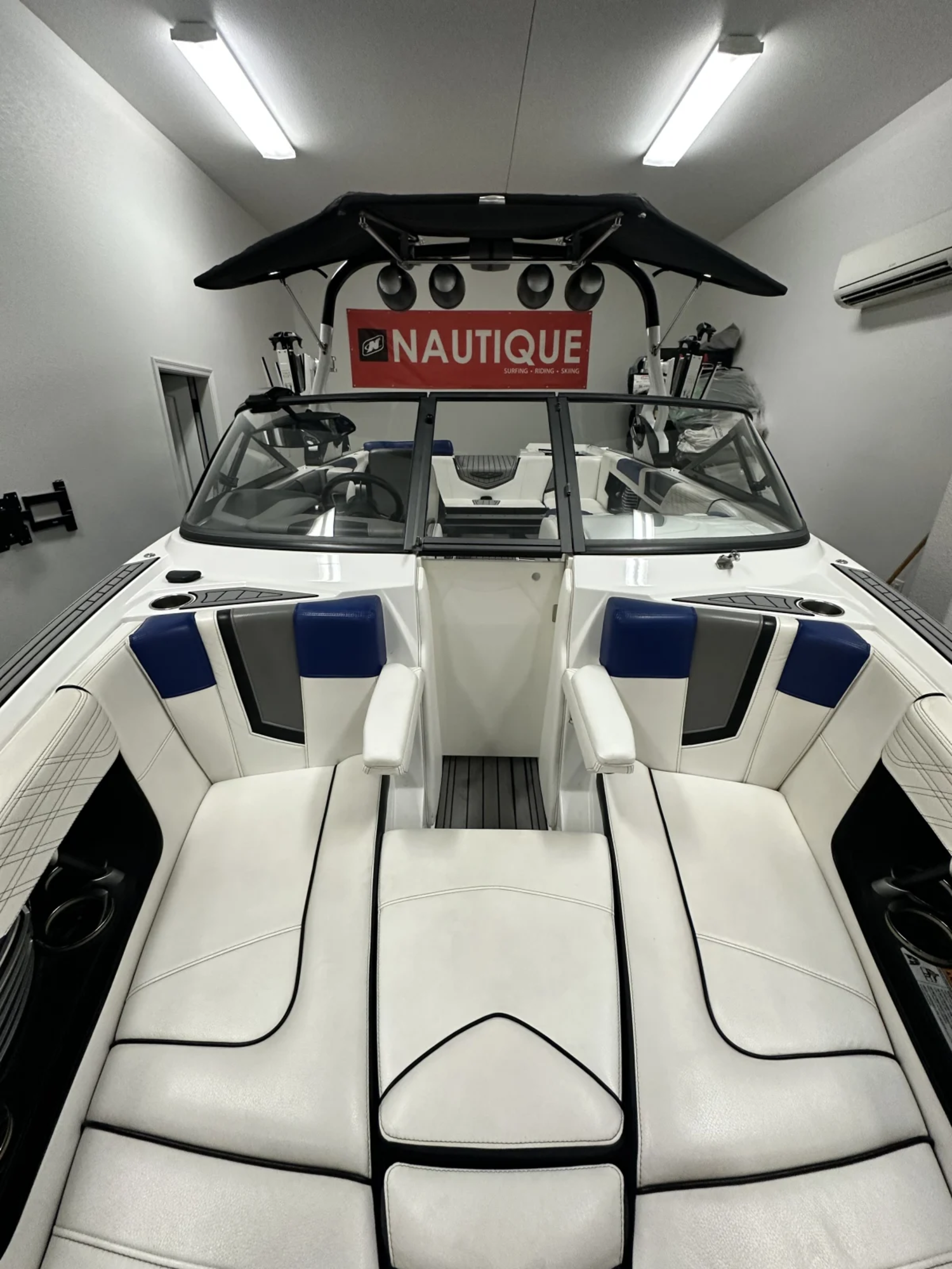 2017 Nautique G23 