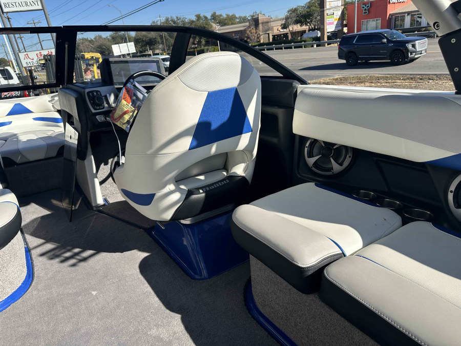 2017 Malibu Boats Wakesetter 23 LSV for sale in , 