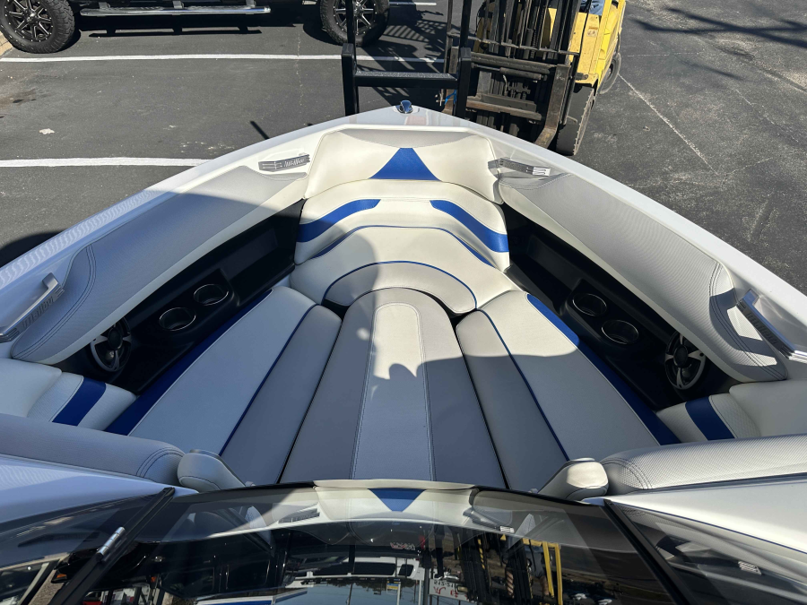 2017 Malibu Boats Wakesetter 23 LSV for sale in , 