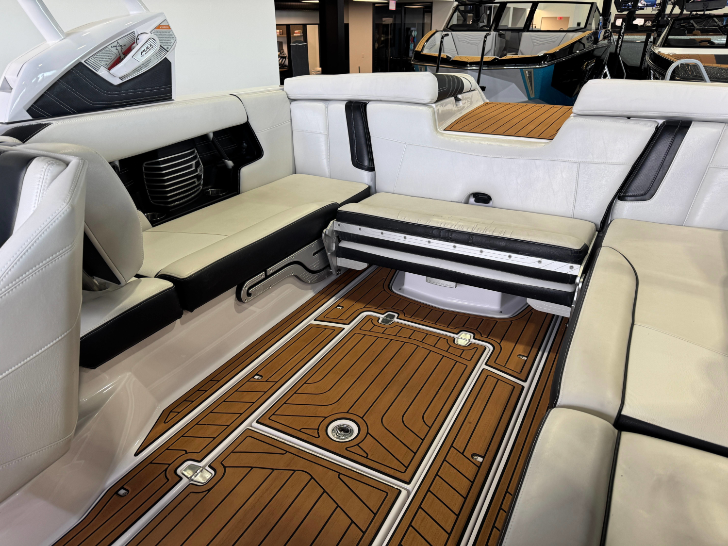 2015 Nautique Super Air Nautique G23