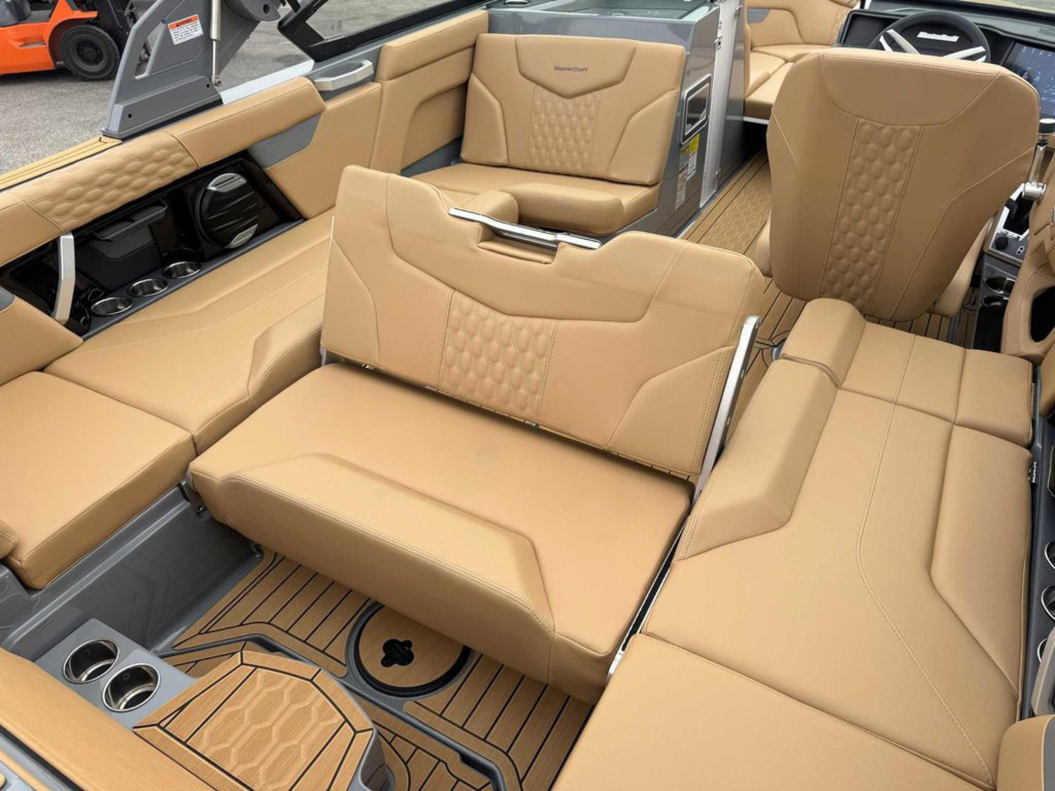 2026 Mastercraft XT23